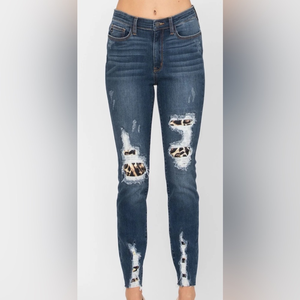 NWT Judy Blue 22W Skinny Jeans with Peekaboo Cheetah Distressed